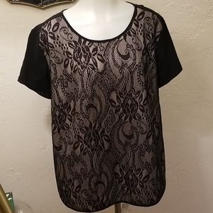 Ann Taylor Outlet EUC Lace front Top Sz XL